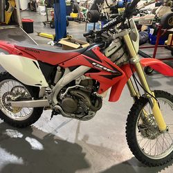 2005 Honda CRF 450X Dirt Bike Excellent