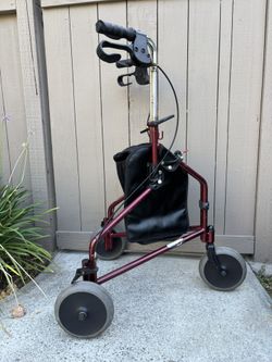 Walker 3 Wheel DMI Rollator