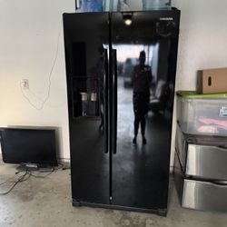 Refrigerator For Sale 