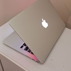 MacBook Pro 13"