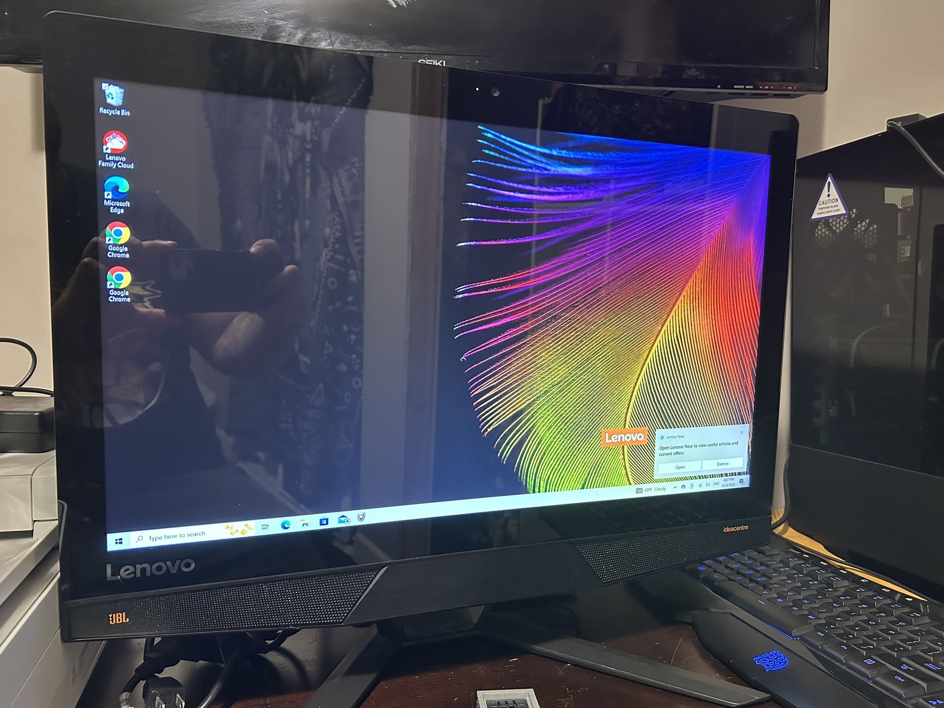 All In One Pc And Touchscreen Monitor Computer
