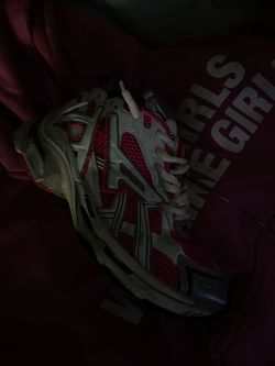 balenci runners and hoodie