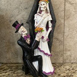 Dia De Los Muertos Boda Figures 12”
