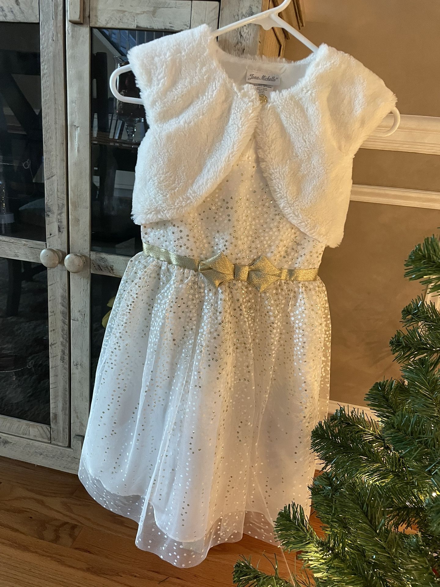 Adorable Holiday Girls Dress - Size 8