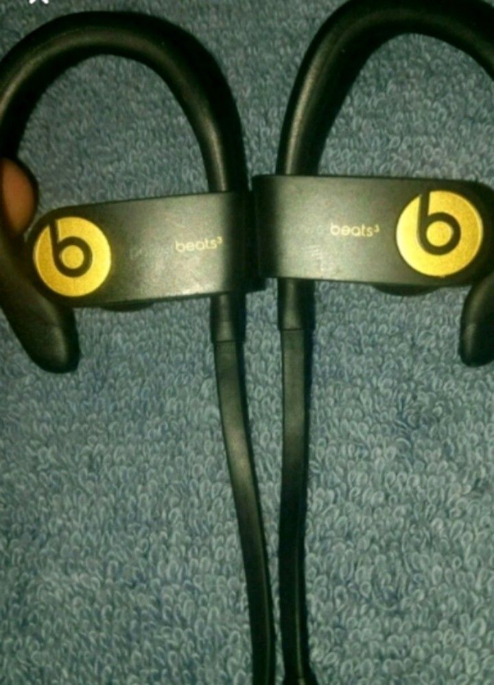 Beats wireless headphones