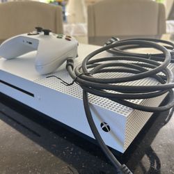 Xbox One S Great Condition