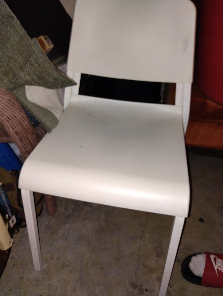 Basic Desk Chair