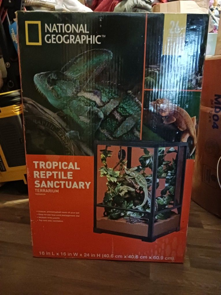 26 GALLON NATIONAL GEOGRAPHIC TROPICAL REPTILE SANCTUARY