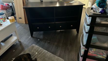 Tv stand