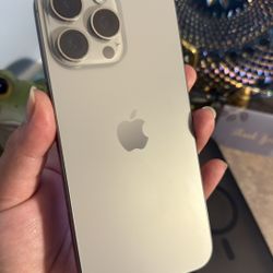 iPhone 15 Pro Max 256 Gen Unlocked 