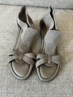 Size 10 Sandals Women’s 