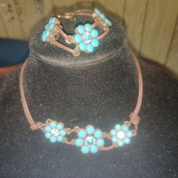 EXPRESS Brand Turquoise Flower Shaped Necklace & Bracelet Set