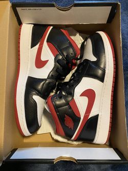 Jordan 1 Mid GS Size 6.5y