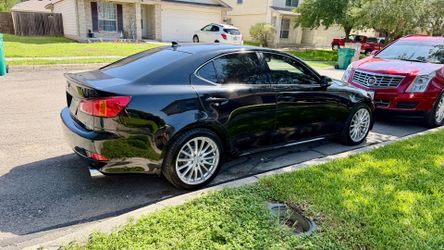 Lexus is250