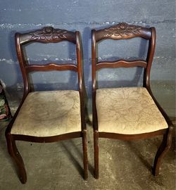 Set of 4 Vintage Duncan Phyfe-style back side chairs