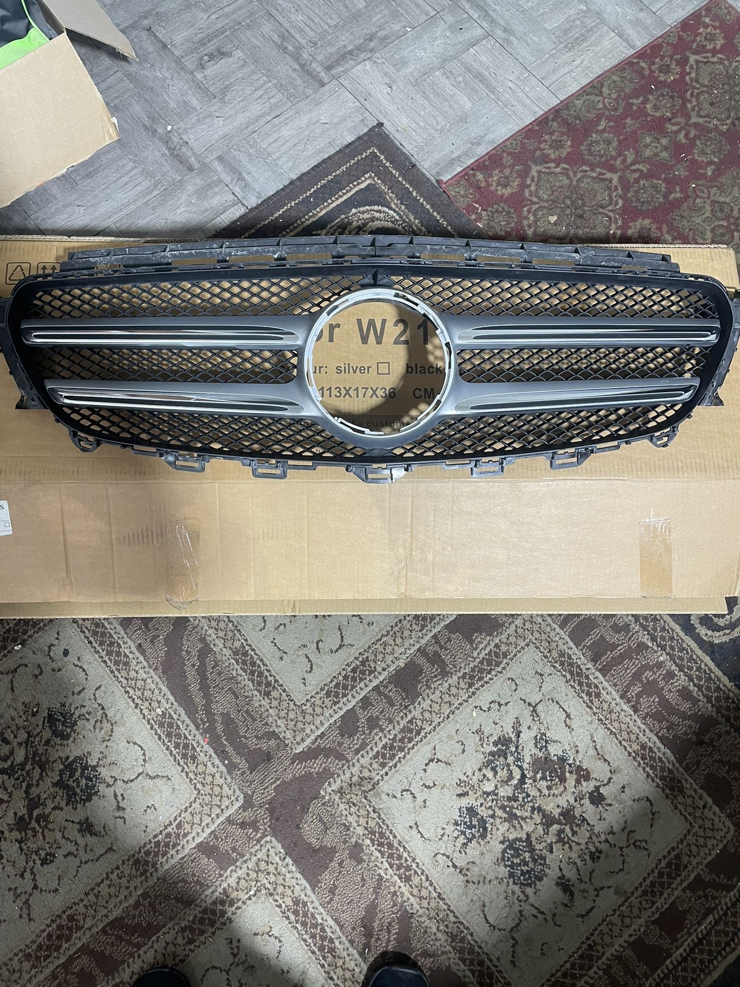 E 350 Mercedes Benz Front Grill 