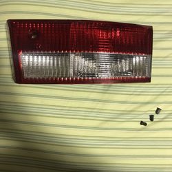 03-05 Honda Accord DX Sedan Passenger side with bulbs