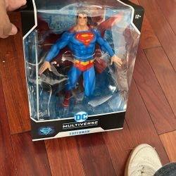 SUPERMAN —MEGA FIGURE 12” 