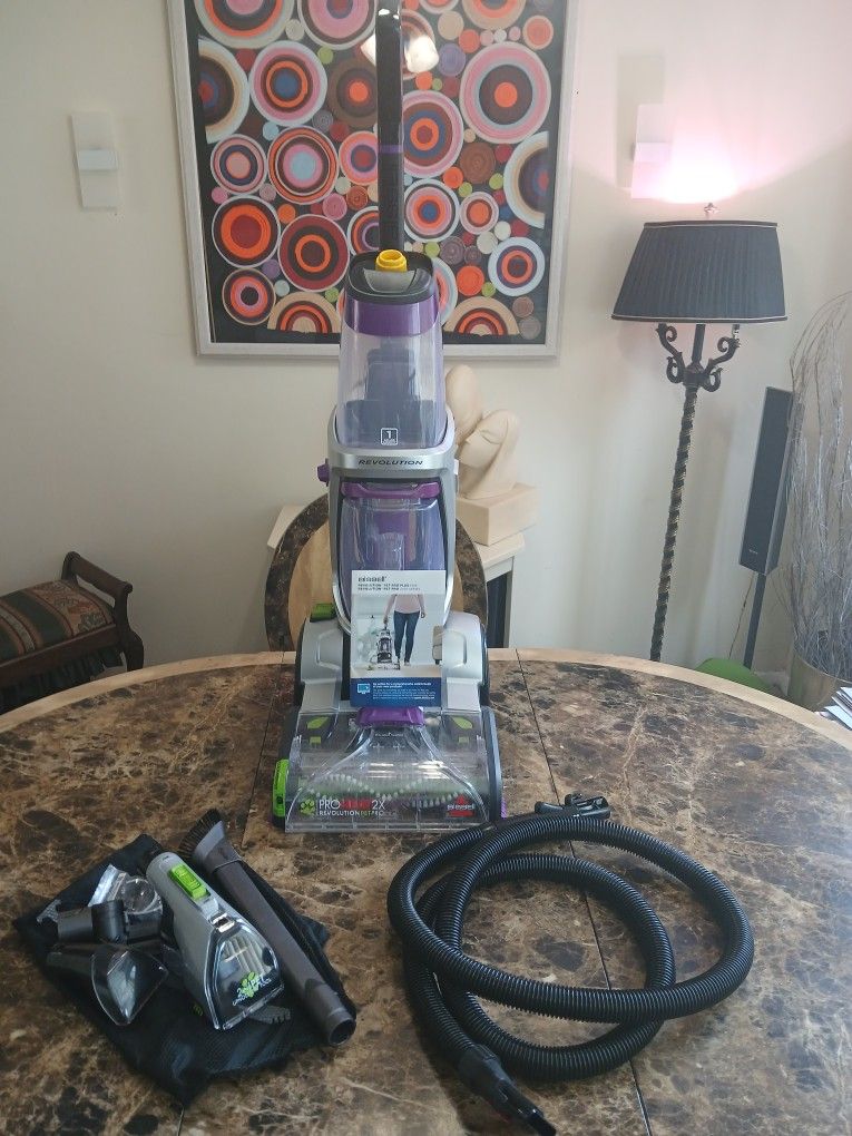 BISSELL Pro Heat 2X Revolution Pet Pro Carpet Cleaner - Purple Model No 1986

Keep your carpets clean and fresh with the BISSELL ProHeat 2X Silver/Pur
