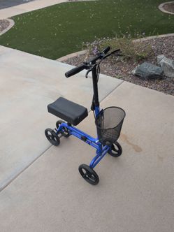 Knee scooter