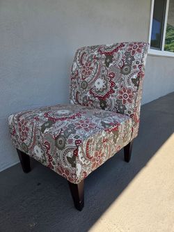 Modern Floral Upholstered Accent Chair Slipper Chair - Excellent Condition