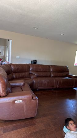Denver Dual-Power 7-People seat Leather Sectional, Brown