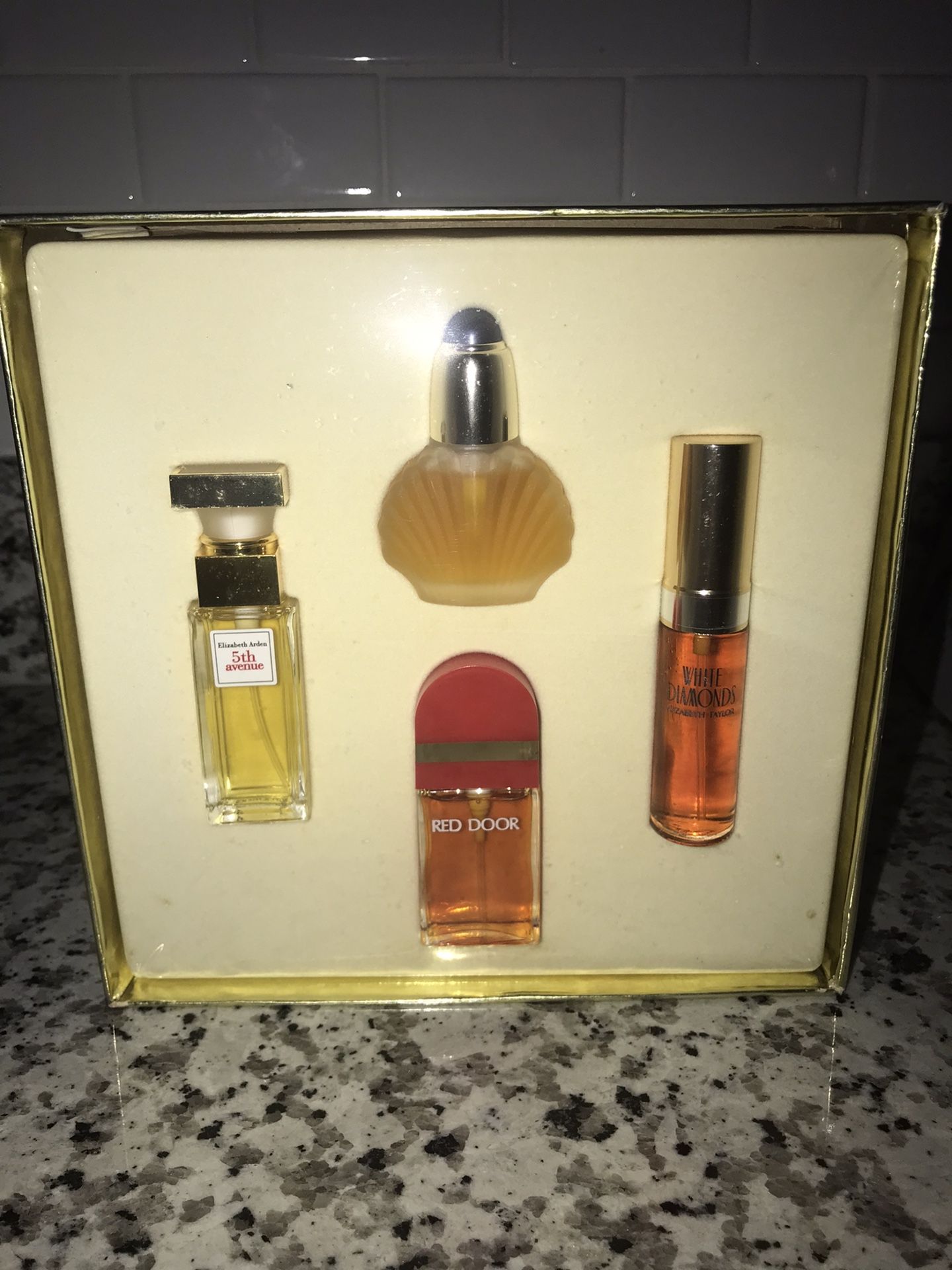 Star Attractions Perfume Set 