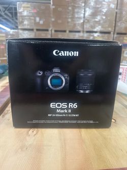 Canon EOS R6 Mark III Mirrorless Camera with 24-105mm f/4-7.1 Lens & Extra Canon LP-E6P Battery