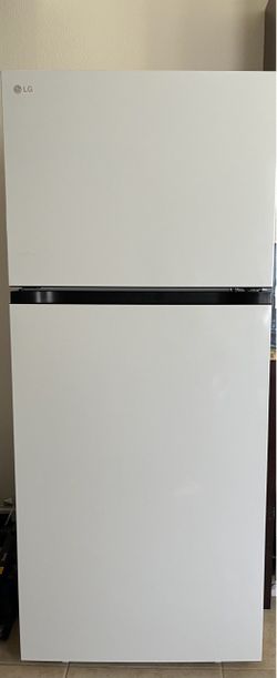 LG 17.5 cu 28 in wide top freezer