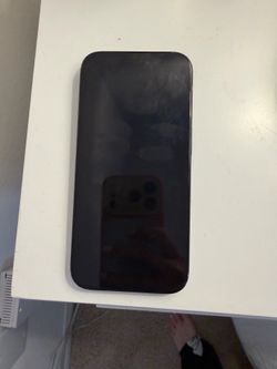 iPhone 15 Pro - Navy