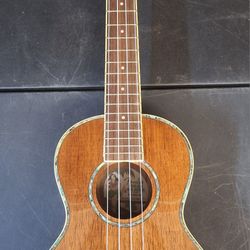 FENDER KOA NOHEA UKULELE 