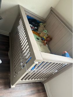 Crib with Mattress