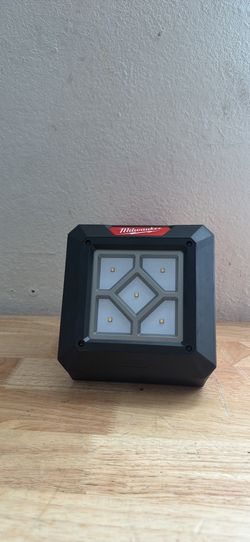 M12 12-Volt 1000 Lumens Lithium-Ion Cordless Rover LED Compact Flood Light (Tool-Only)