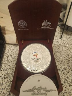 2000 Sydney Olympic coin ( 1 kilo of 99.999 pure silver)