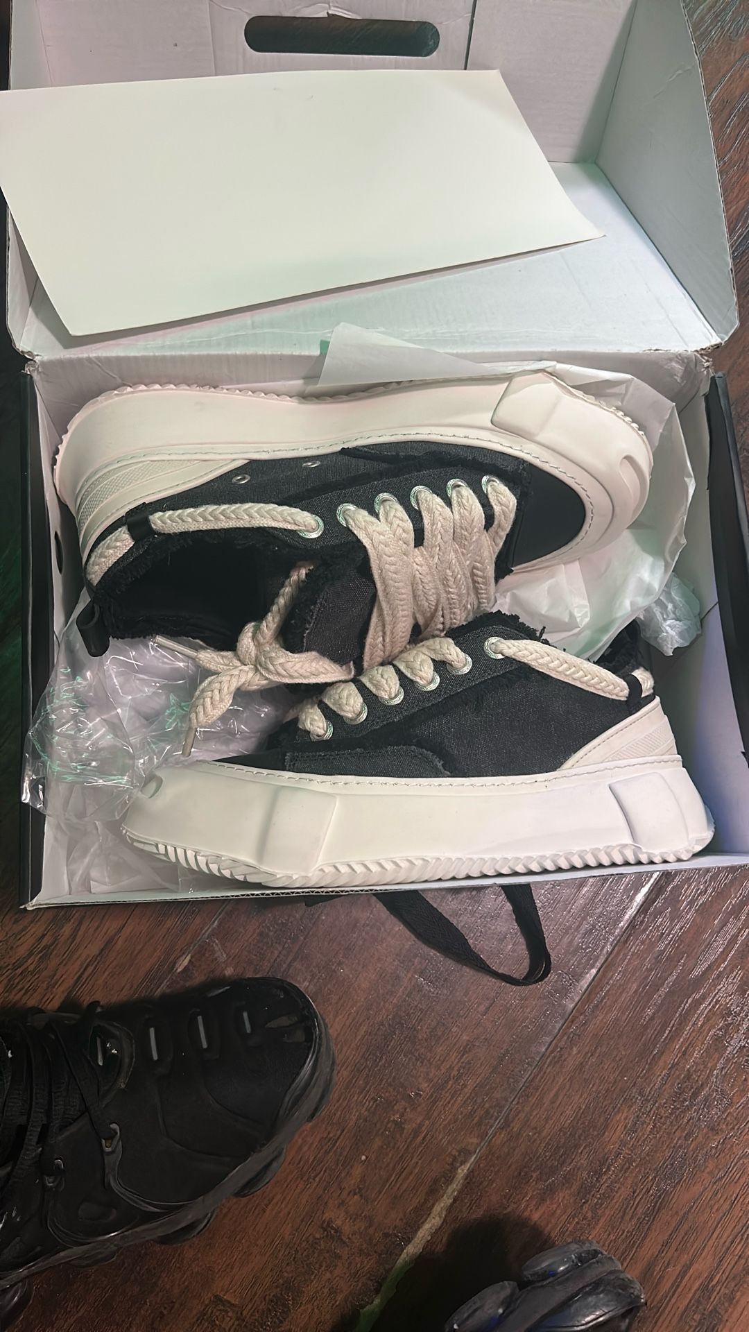 Chunky Sneakers Size 10