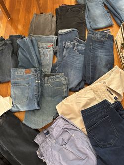 17 Pairs 0c Ladie’s Various Sizes Pants