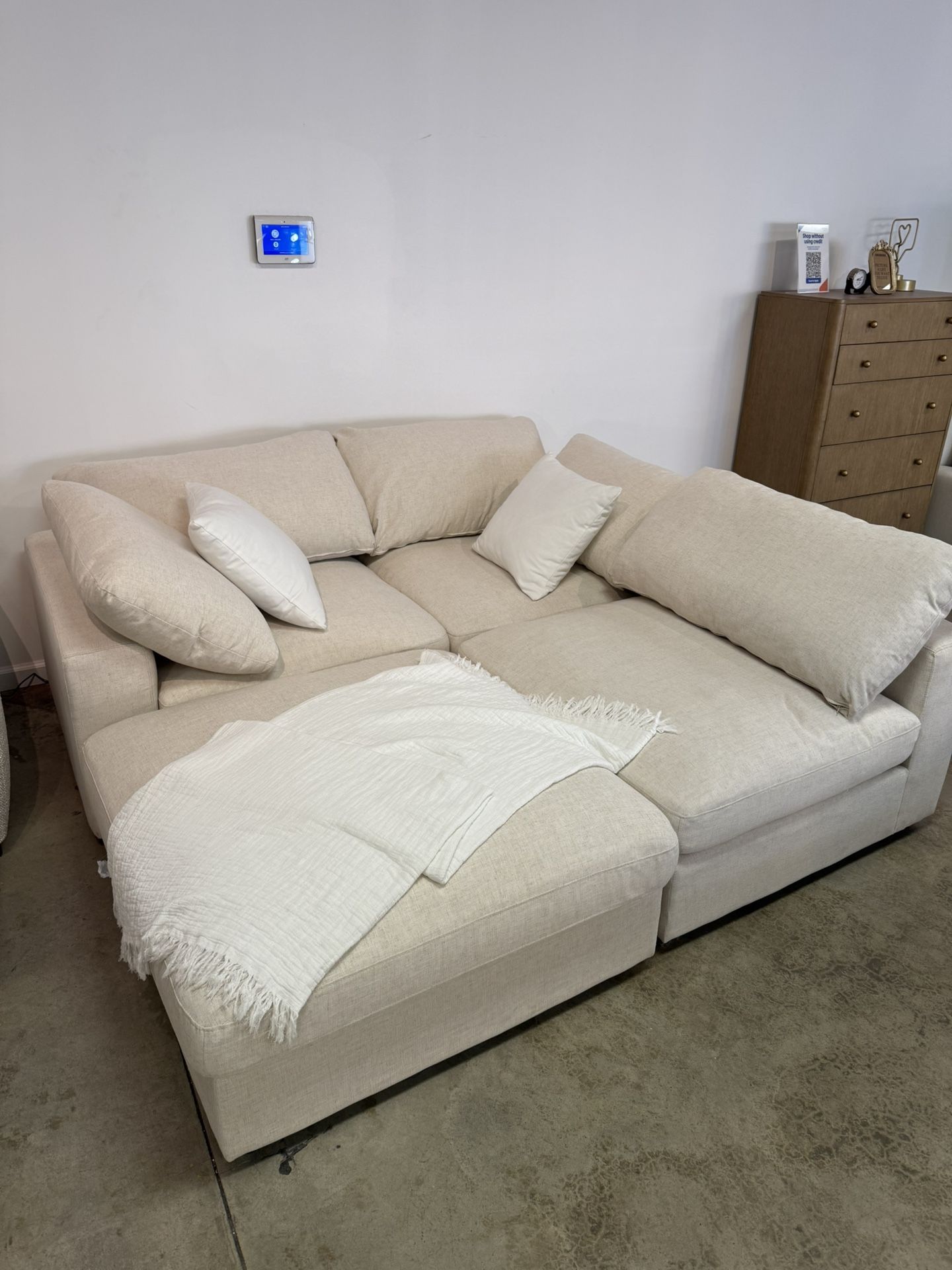 βοΈ Modern Cloud Modular Sleeper Sofa Bed Chaise Sleeper Sectional Couch With Reversible Ottoman β FREE Delivery