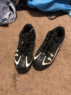 Kids cleats under armor