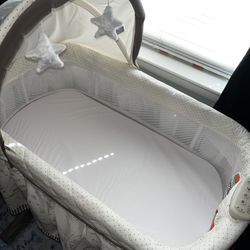 Delta Children Rocking Bedside Bassinet