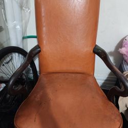 Tengo Esta Silla de Venta Bien Cuidado En 25 