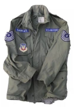 1971 U.S. Military Vietnam era M65 field jacket w hood & PATCHES