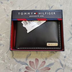 Tommy Hilfiger Bifold Wallet