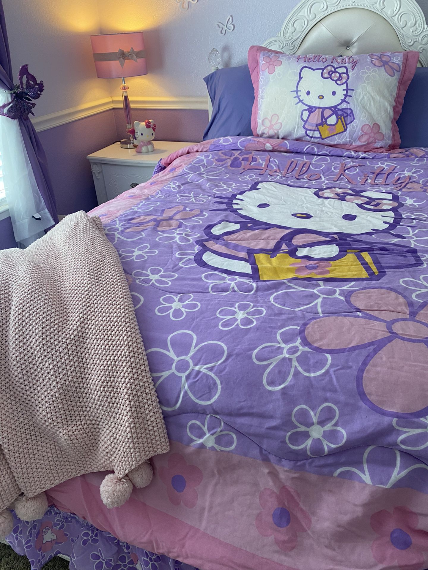 Hello Kitty Bedspread
