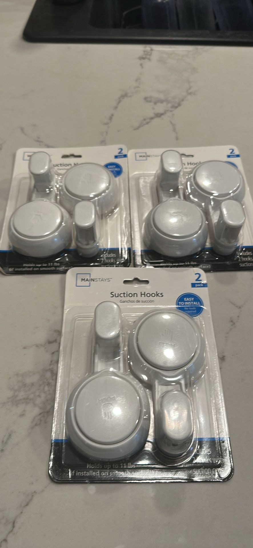 3 kit Mainstays Suction Hooks  Set of 2