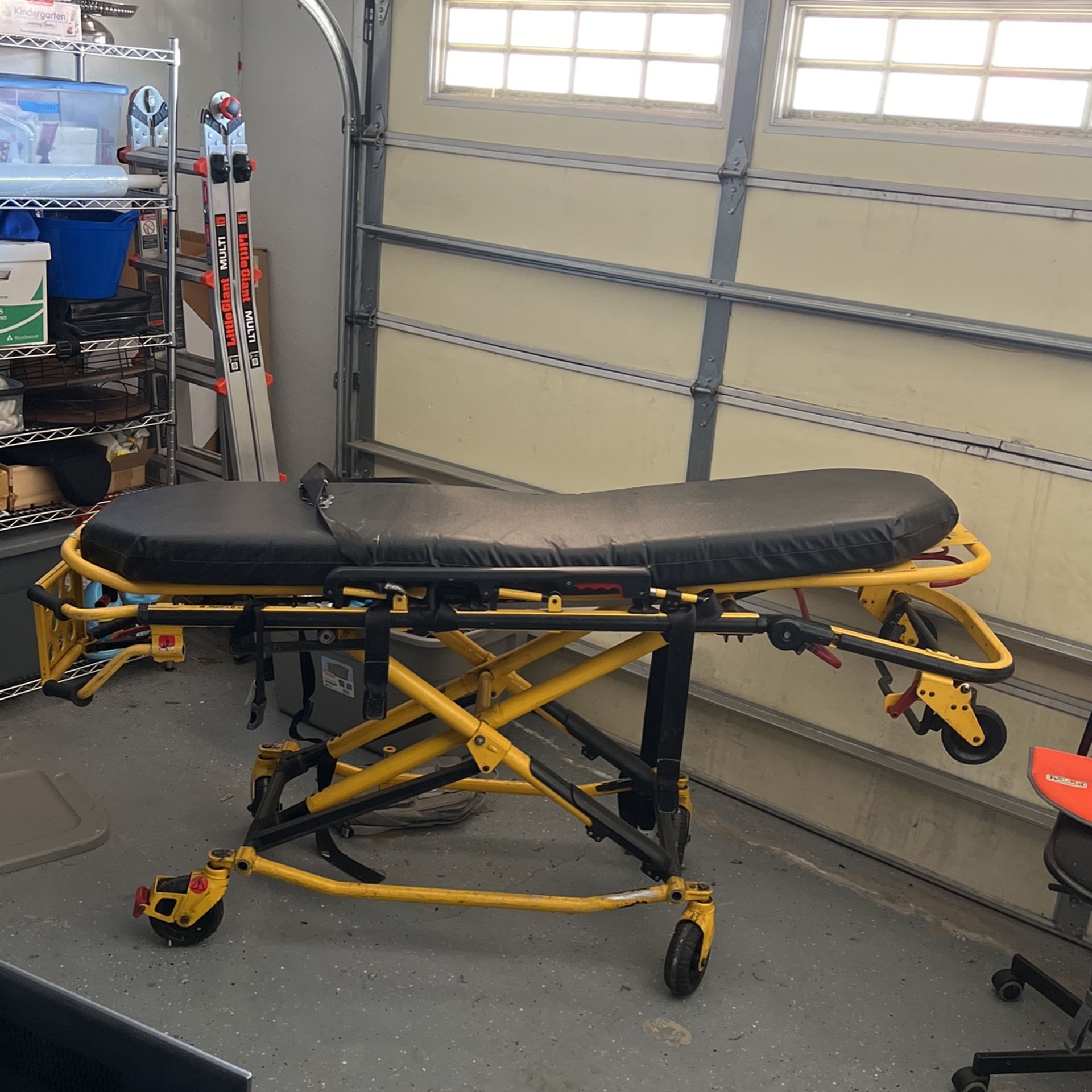 Stryker MX Pro 500lb 6080 Ambulance Stretcher/ Gurney