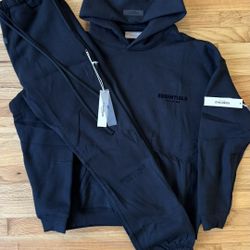 Black size medium essential set