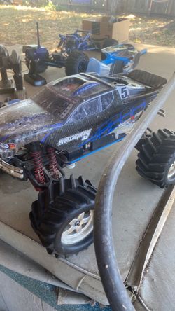 Traxxs gas powered rc car
