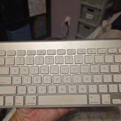 Apple Wireless Bluetooth Keyboard Model A1314