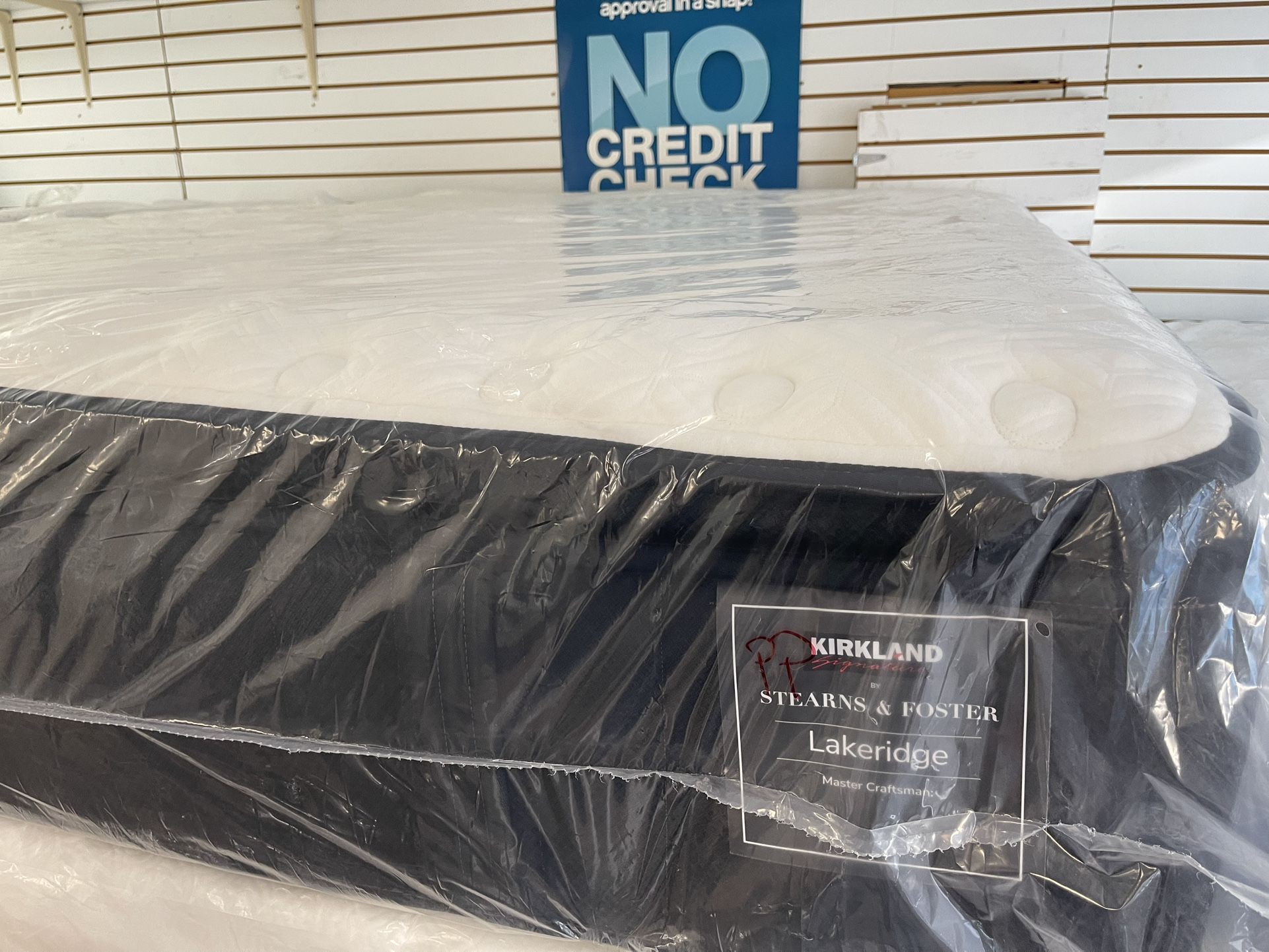 🛏️🛋️STEARNS & FOSTER PILLOW TOP QUEEN SIZE FIRM 🛋️