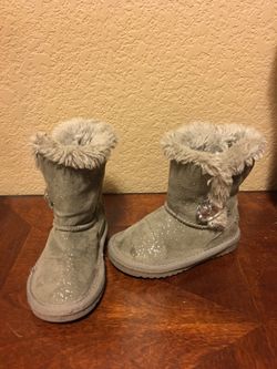 Girls boots size 5
